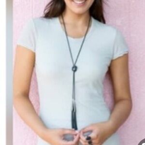 Kendra Scott Phara lariat necklace. Navy metal. NWT. $30